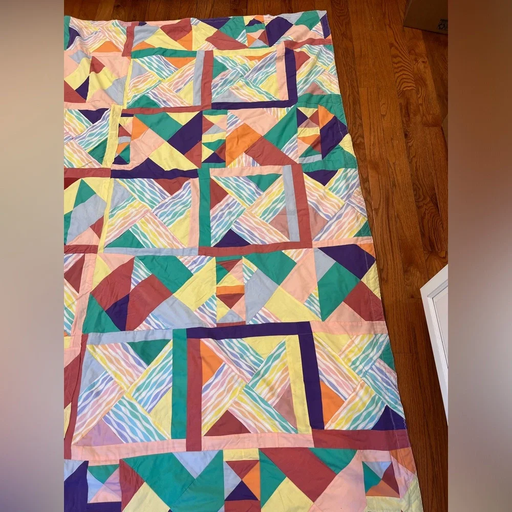 Handmade Quilt Patchwork Multi-Color Geometric Zig Zag Stitching 80s 90s Vintage